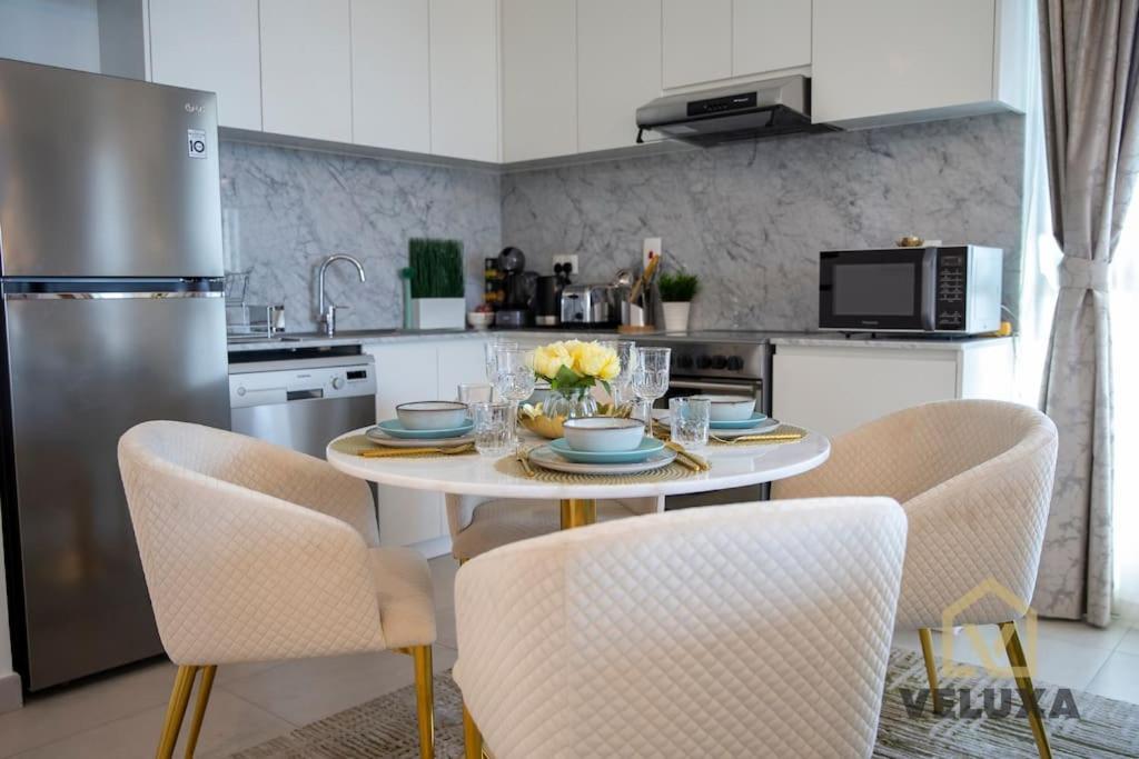 Luxury&bright 1 bedroom apartment, Burj view! Dubai Buitenkant foto