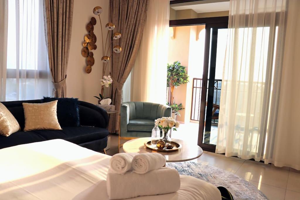 Luxury&bright 1 bedroom apartment, Burj view! Dubai Buitenkant foto