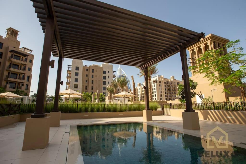 Luxury&bright 1 bedroom apartment, Burj view! Dubai Buitenkant foto
