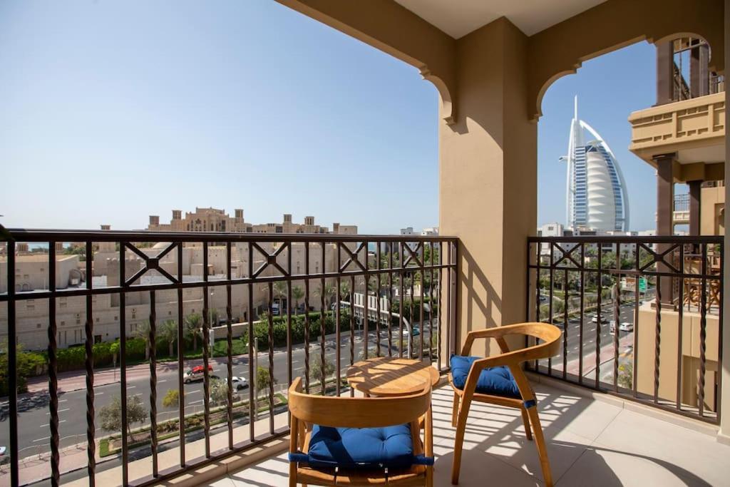 Luxury&bright 1 bedroom apartment, Burj view! Dubai Buitenkant foto